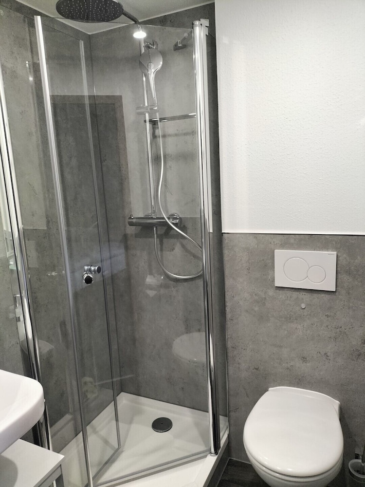 Double Room - Photo 5