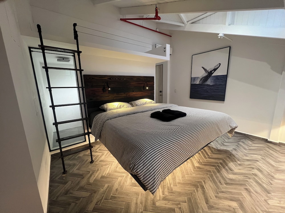 Comfort Triple Room, City View