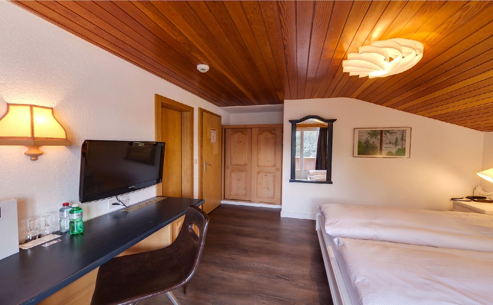 Family Room, 2 Bedrooms photo 1