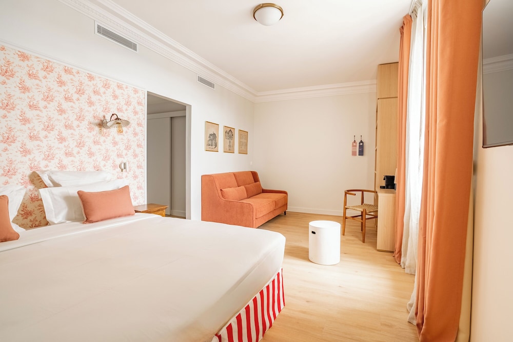 Deluxe Room, Sea View photo 2