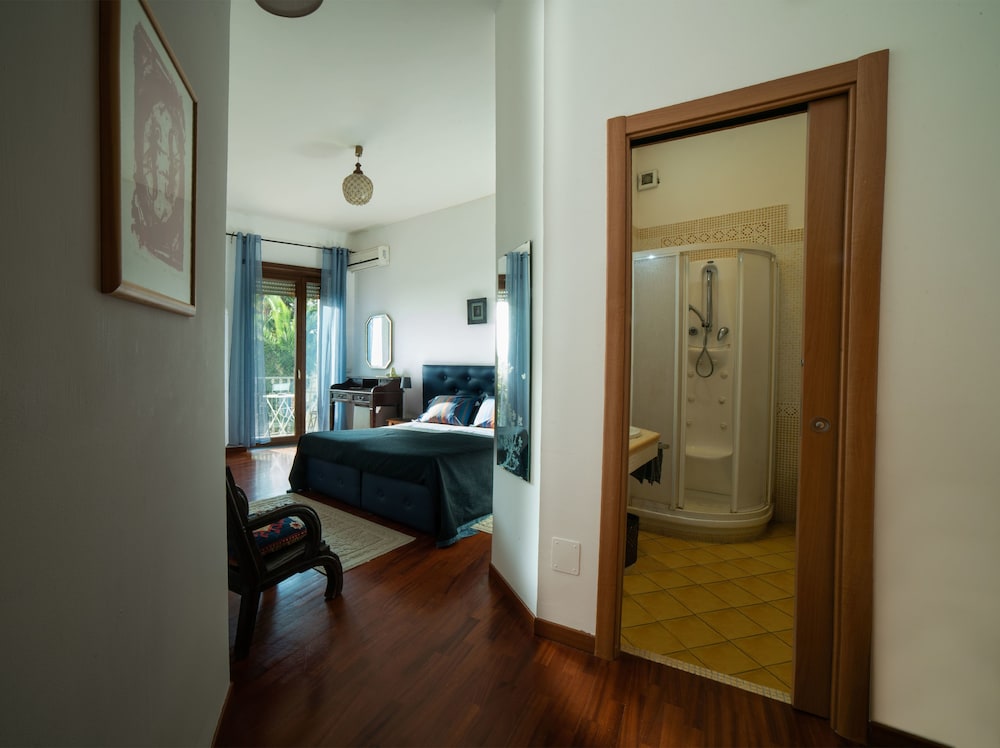 Double or Twin Room, Balcony, Sea View photo 1