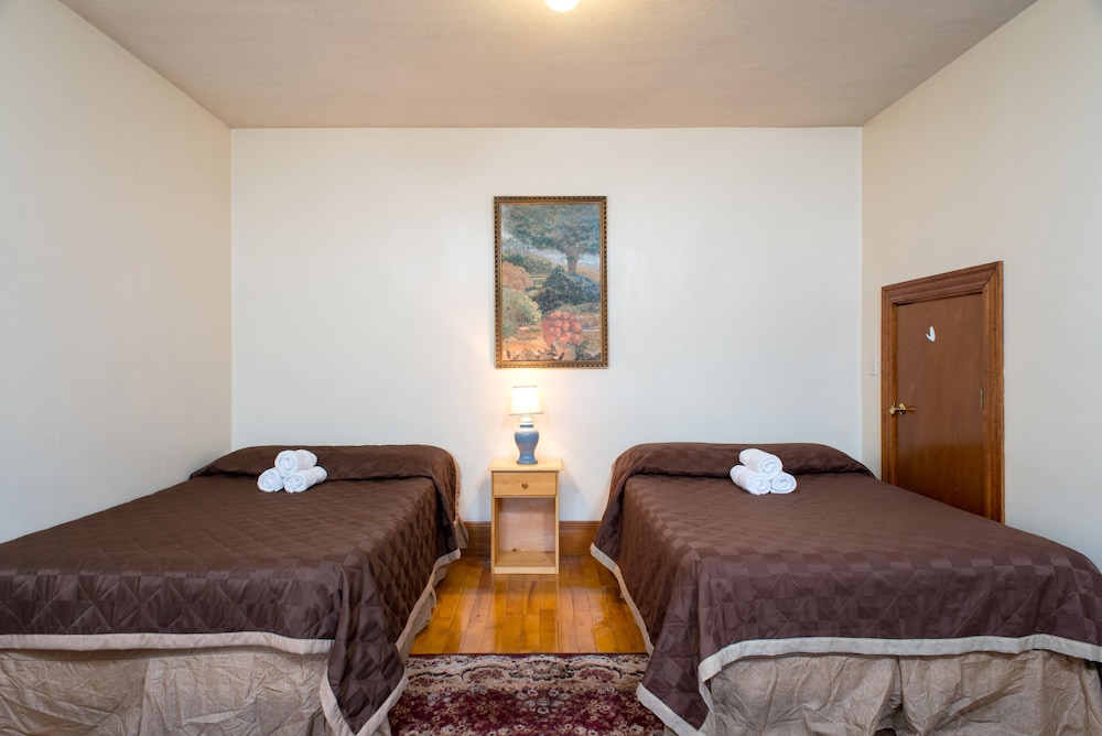 Standard Quadruple Room, 2 Double Beds photo 2