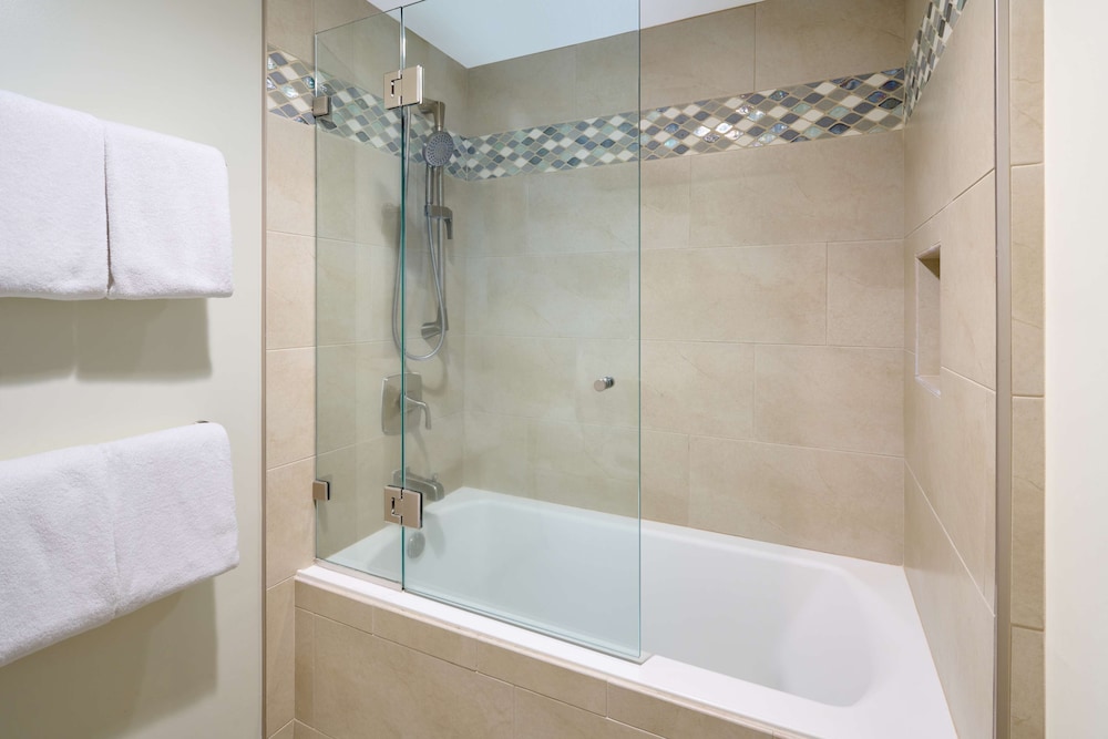 Room, 2 Bedrooms, Oceanfront - Photo 9
