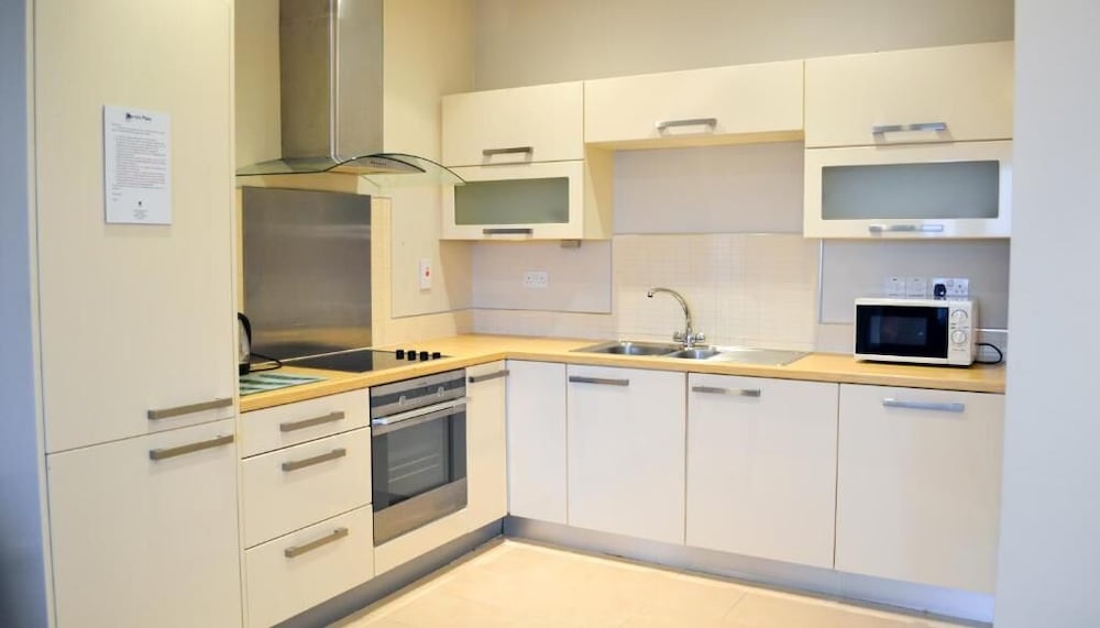 Two-Bedroom Apartment (5 Adults) - Photo 4