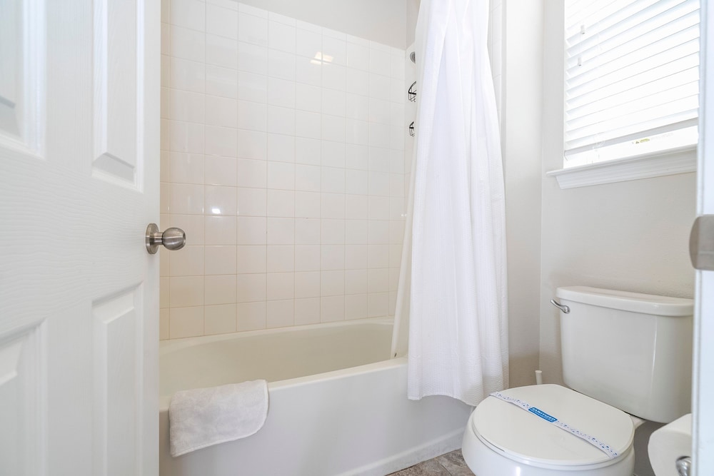 Magical Home Modern Rooms Pool Spa and Game Room Near Clubhouse, 写真 29