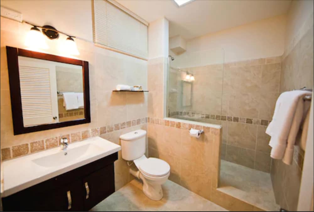 Executive Bungalow, 2 Bedrooms, Ocean View, Beachfront photo 2