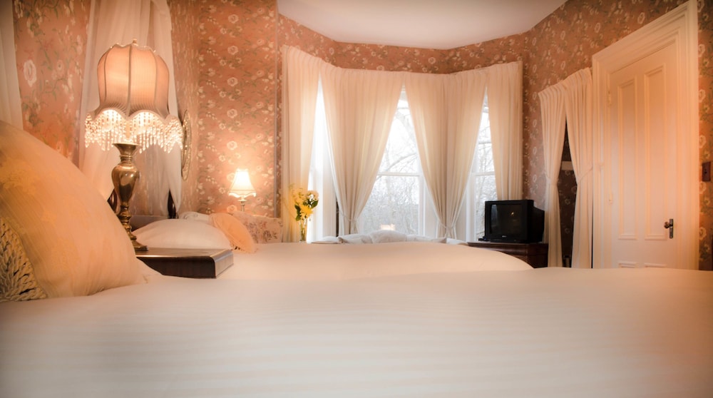 Classic Room, 2 Double Beds, Garden View