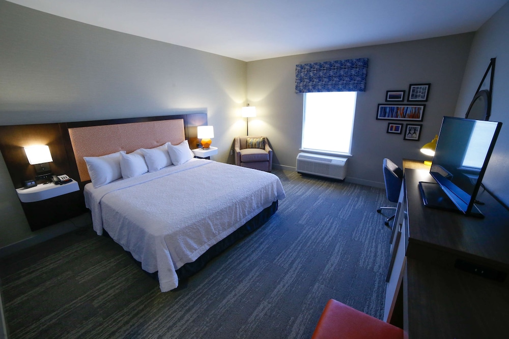 Room, 1 King Bed, Accessible (Hearing)