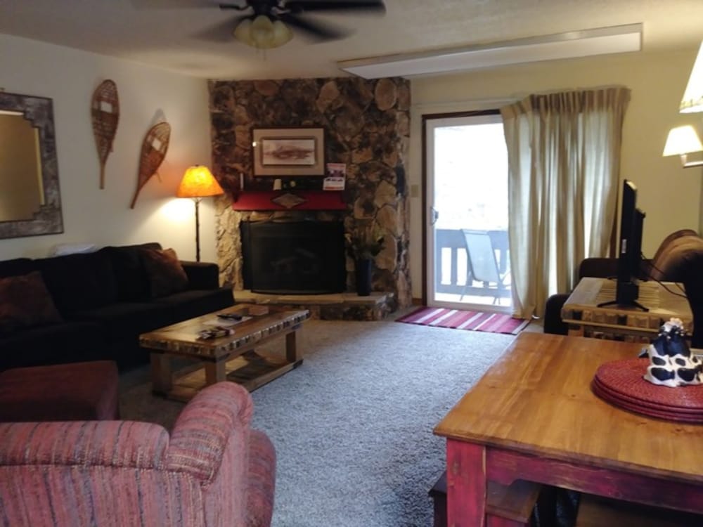 Condo, 2 Bedrooms, 2 Bathrooms photo 3