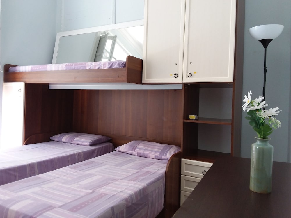Shared Dormitory, Mixed Dorm, Shared Bathroom
