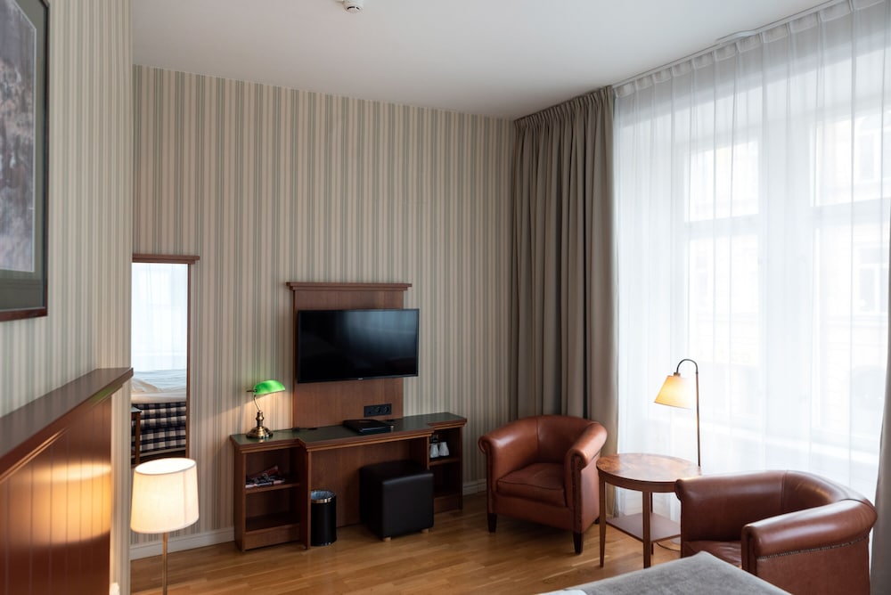 Superior Double or Twin Room photo 2