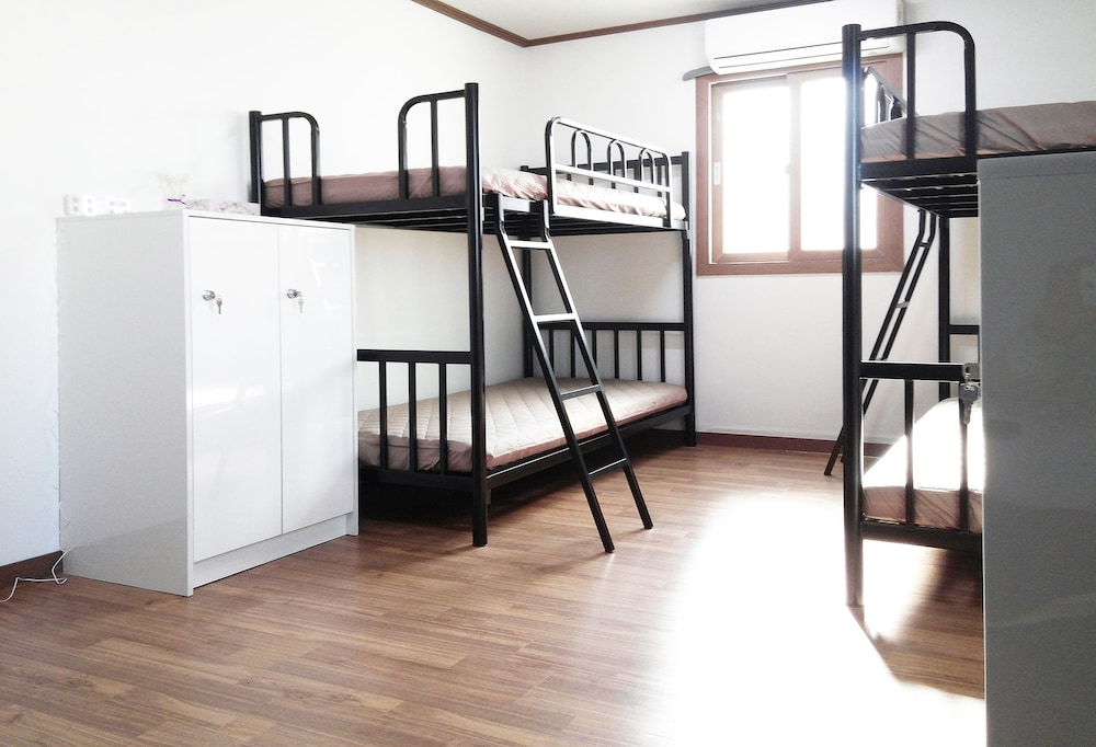 Shared Dormitory (6 person - B) photo 2