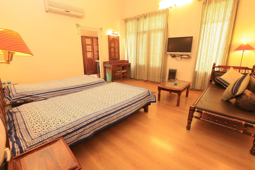 Luxury Double or Twin Room photo 1
