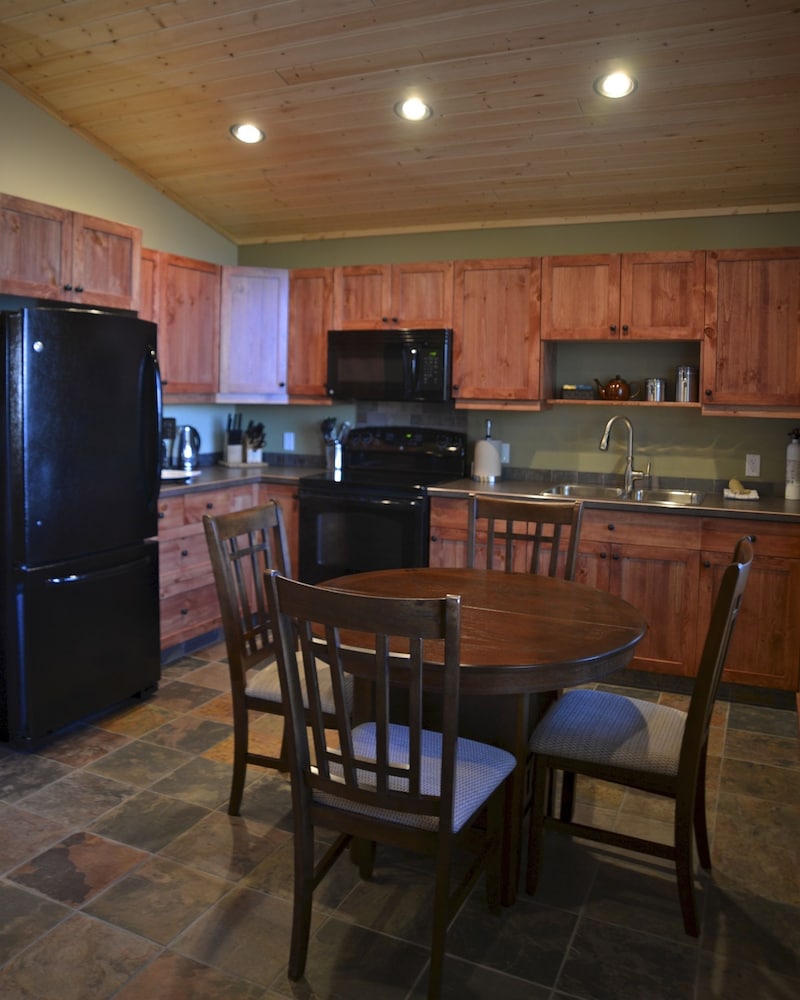Dragonfly Chalet