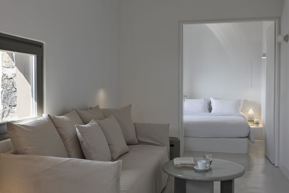 Master Suite Sea View with Heated Pool - Photo 5