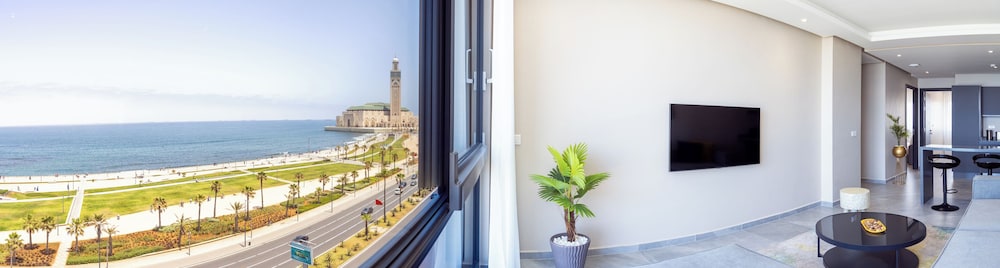 Superior Penthouse, Ocean View