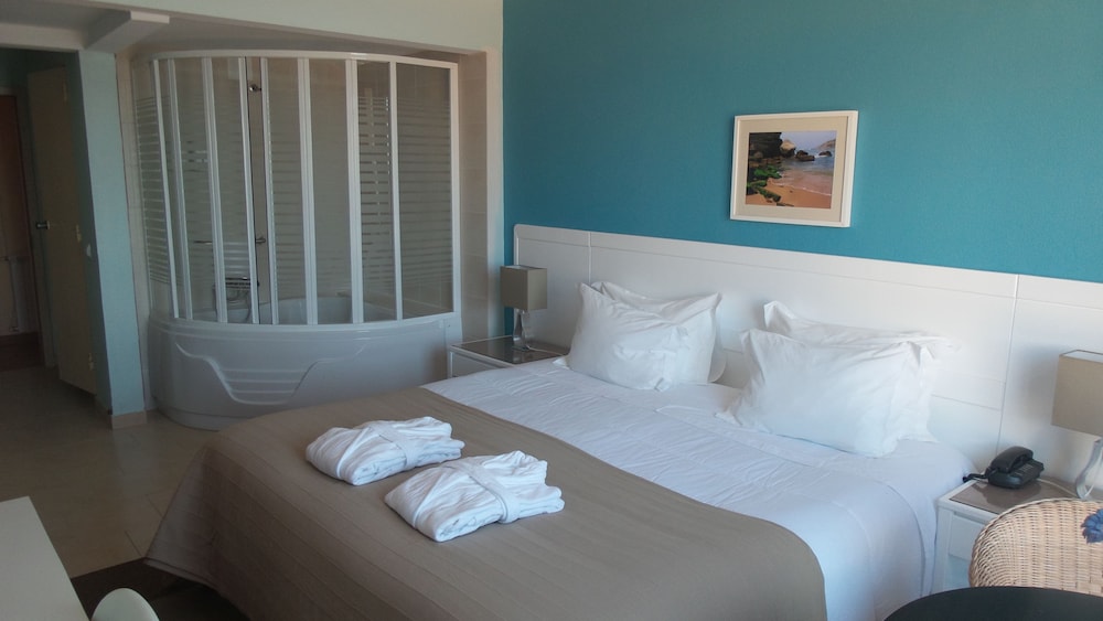Deluxe Double Room, Jetted Tub, Sea View - Photo 1
