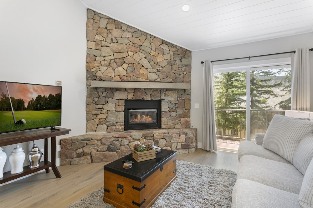 Townhome, 4 Bedrooms