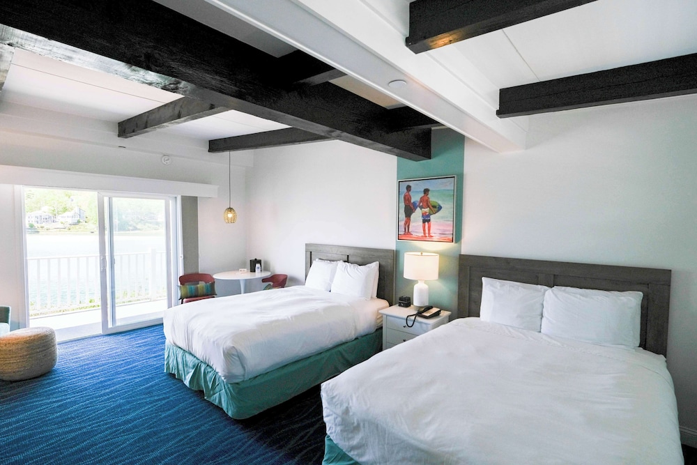 River Room Two Queen Beds photo 2