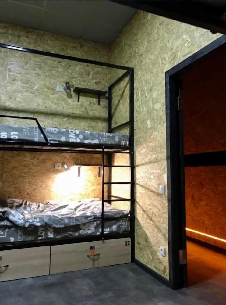 Bed in 8-Bed Mixed Dormitory Room photo 2