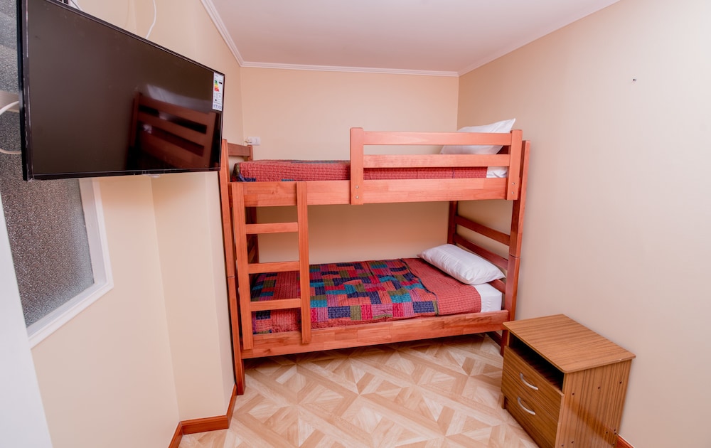 Basic Double Room, 1 Bedroom, Shared Bathroom photo 1