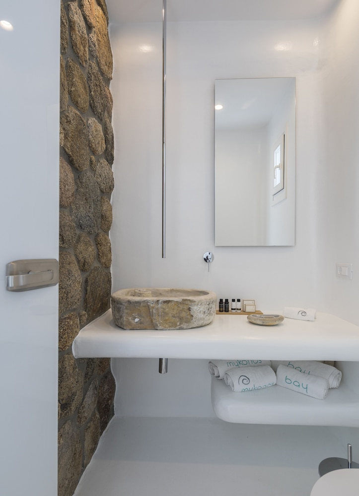 Superior Residence, Annex building (Outdoor Hot Tub, Karavas) - Photo 2