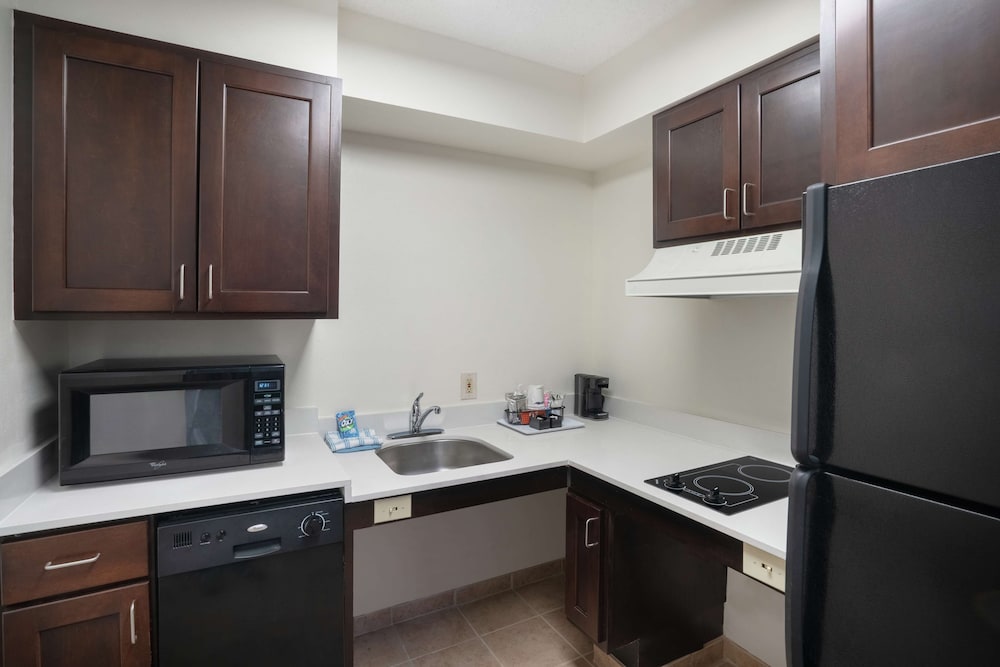 Suite, 1 King Bed with Sofa bed, Accessible, Bathtub (Kitchen, Non Smoking)