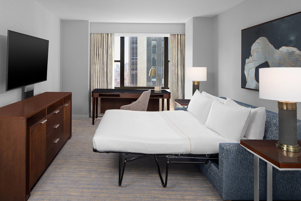 Suite, 1 King Bed with Sofa bed