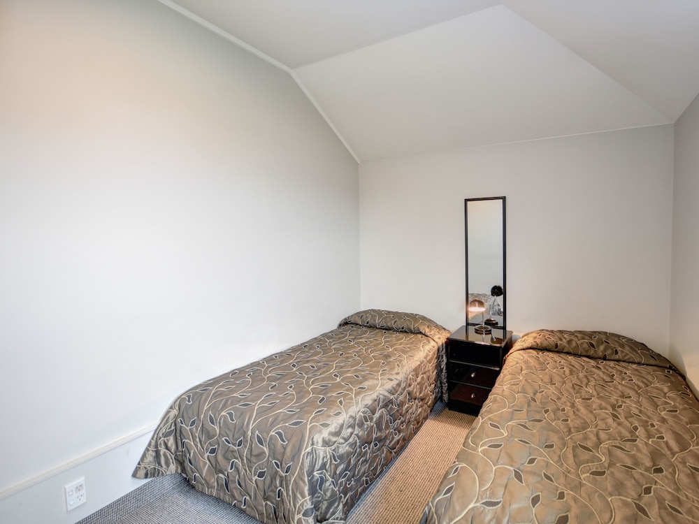 Two Bedroom Family Unit photo 3
