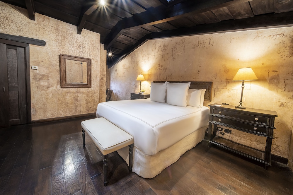 Deluxe Suite, 1 King Bed