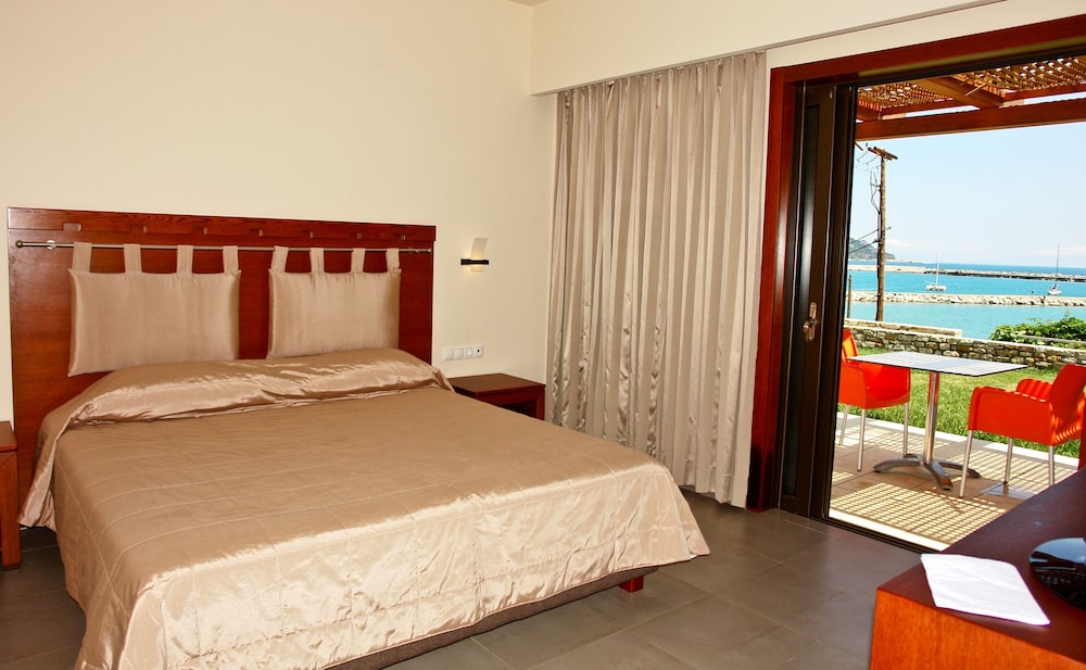 Bungalow Superior Room