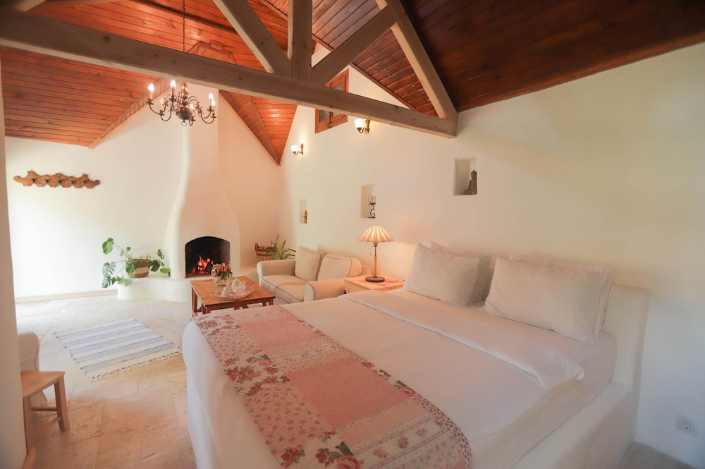 Moonlight Suite photo 3