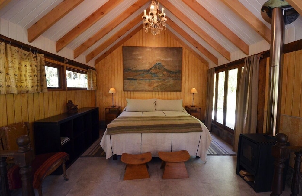 Cabin (Gallery) photo 1