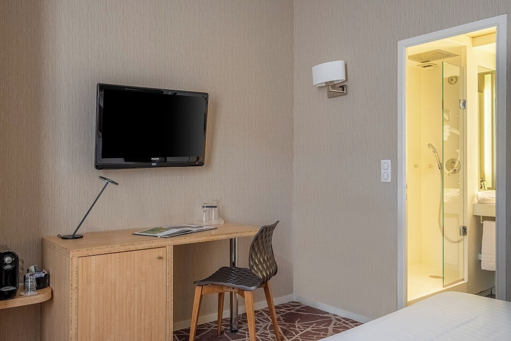 Comfort Room - Photo 1