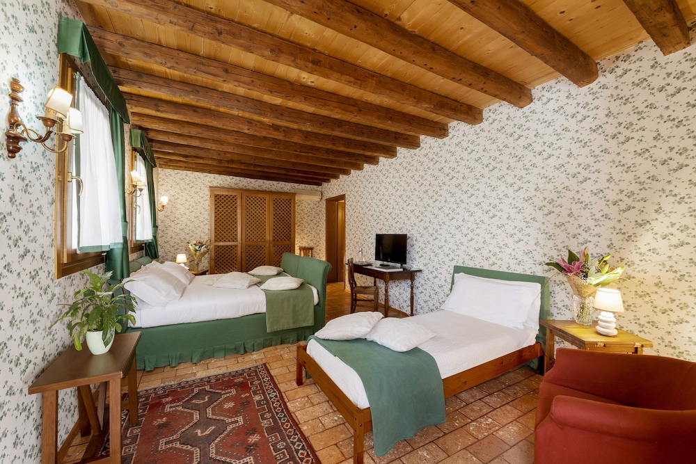 Superior Room photo 2
