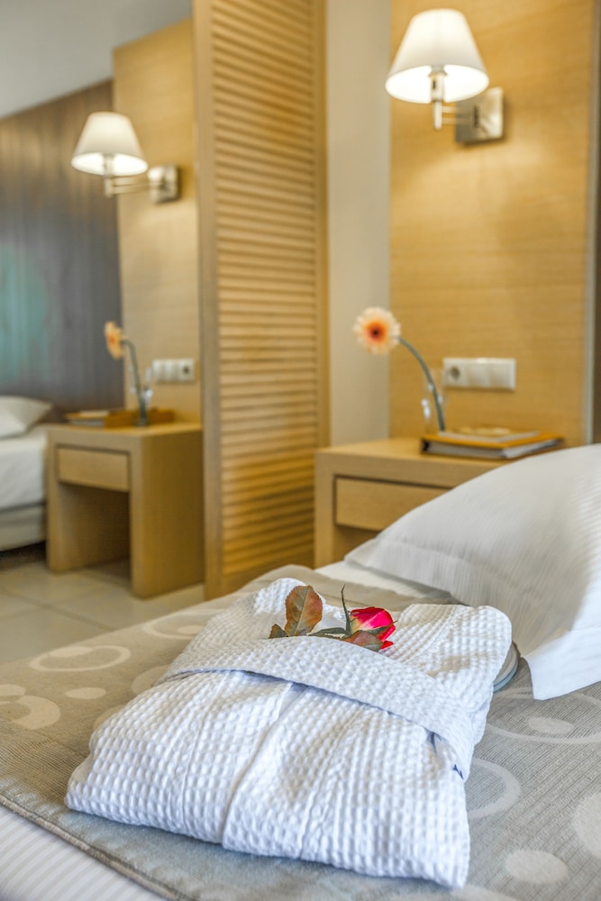 Double Room with Sea View - Photo 5