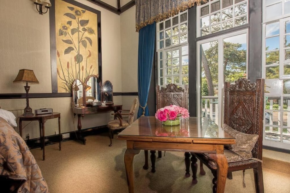 Superior Suite, Ensuite photo 3