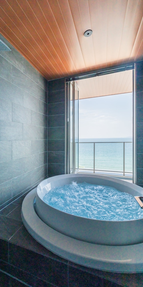 Royal Suite - Photo 3