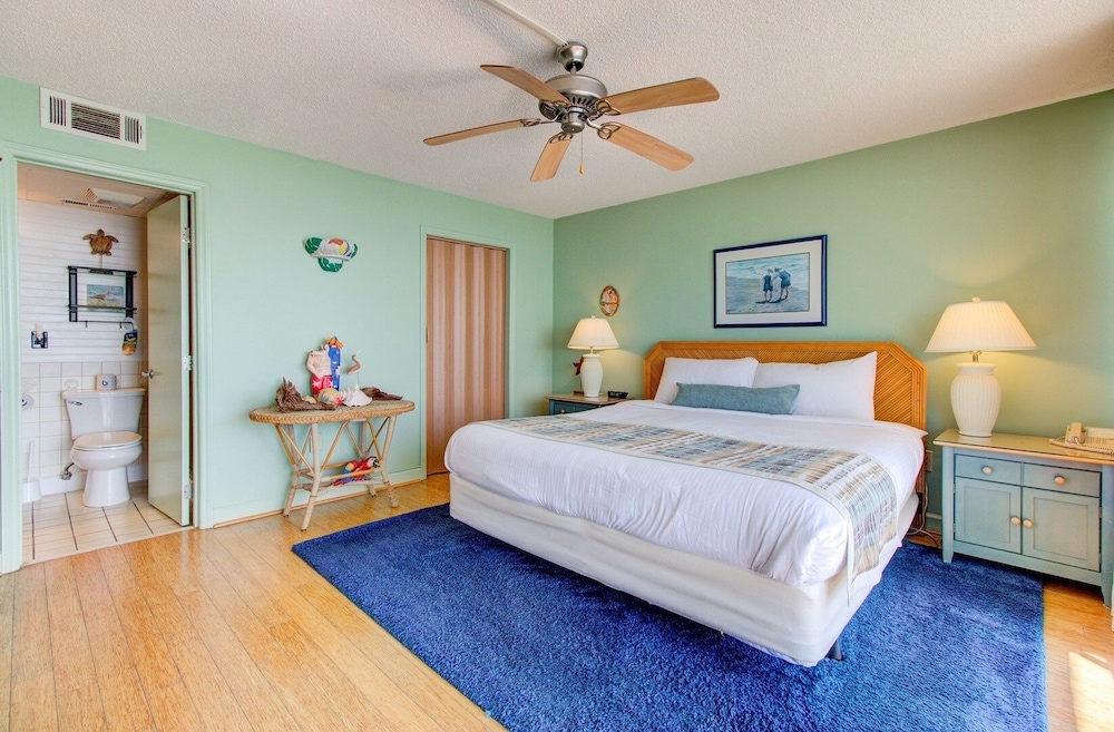 Room, 1 King Bed, Non Smoking photo 2