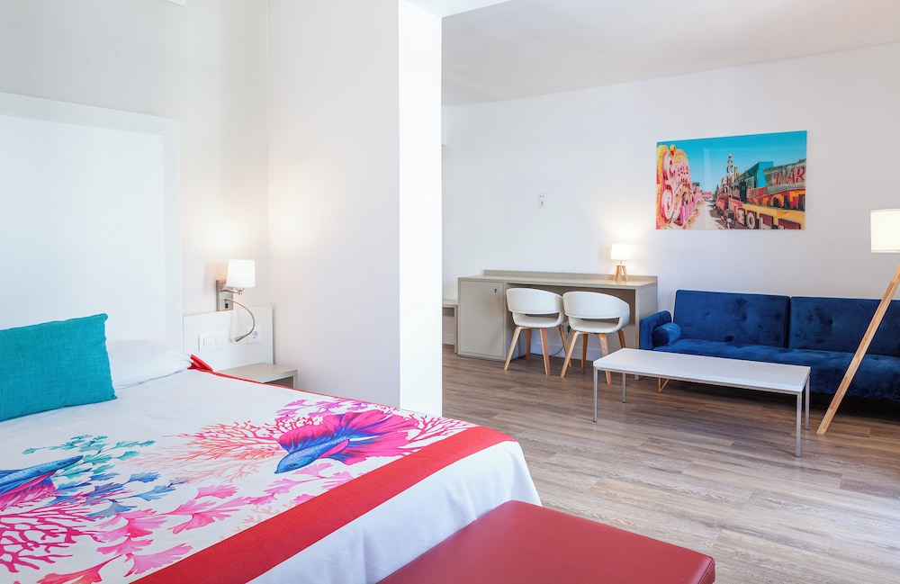 Triple Room, Terrace (3 Adults) - Photo 1