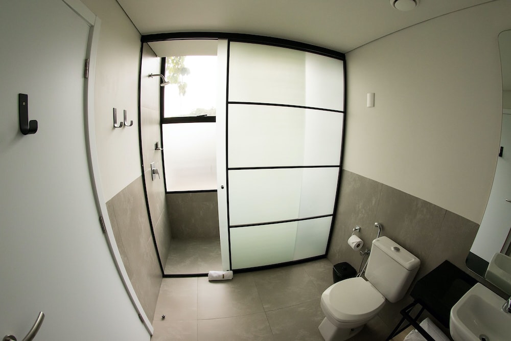 Suite - Photo 12