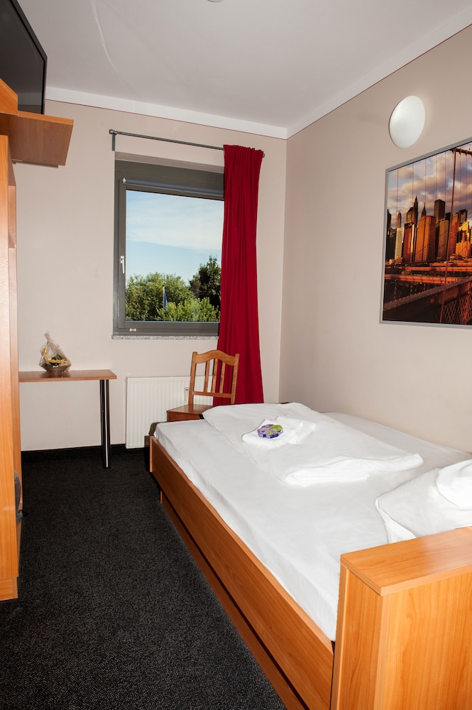 Basic Single Room