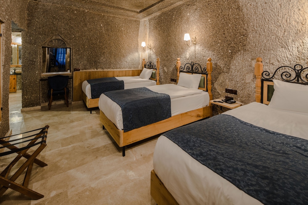 Superior Suite, City View photo 2