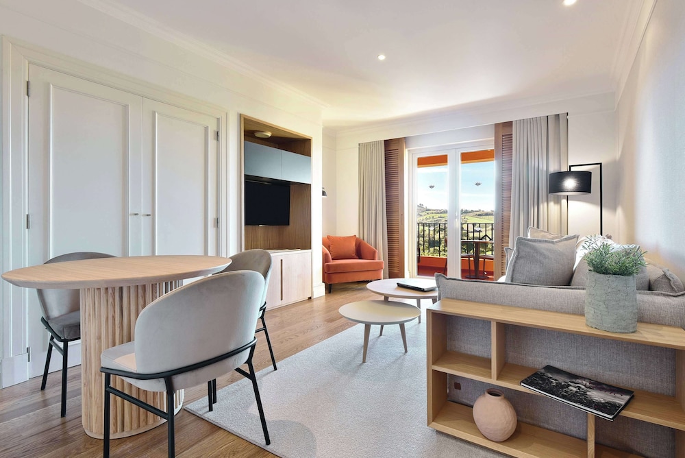 Suite, 1 King Bed, Golf View (Duplex) - Photo 8