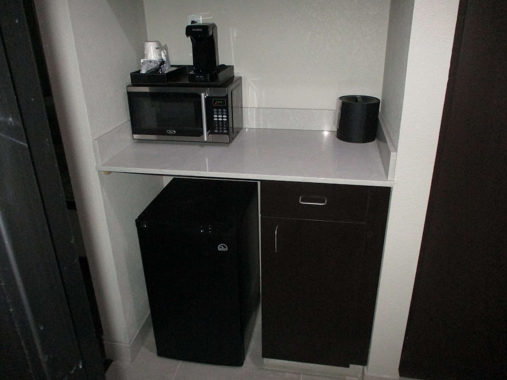 Suite, 1 King Bed, Refrigerator & Microwave (with Sofabed) - Photo 2