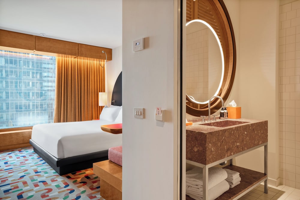 Premium Room, 1 King Bed