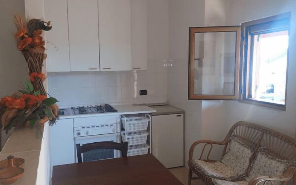 Double Room, 1 Queen Bed with Sofa bed (Vite) photo 3