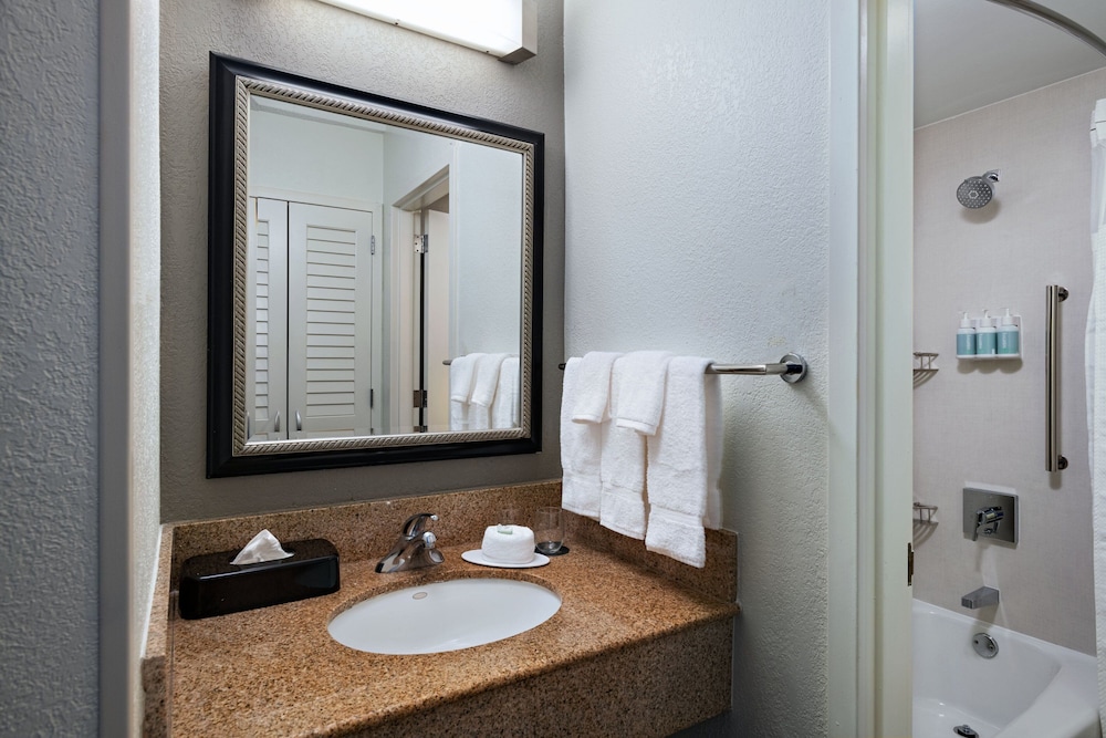 Suite, 2 Double Beds - Photo 6