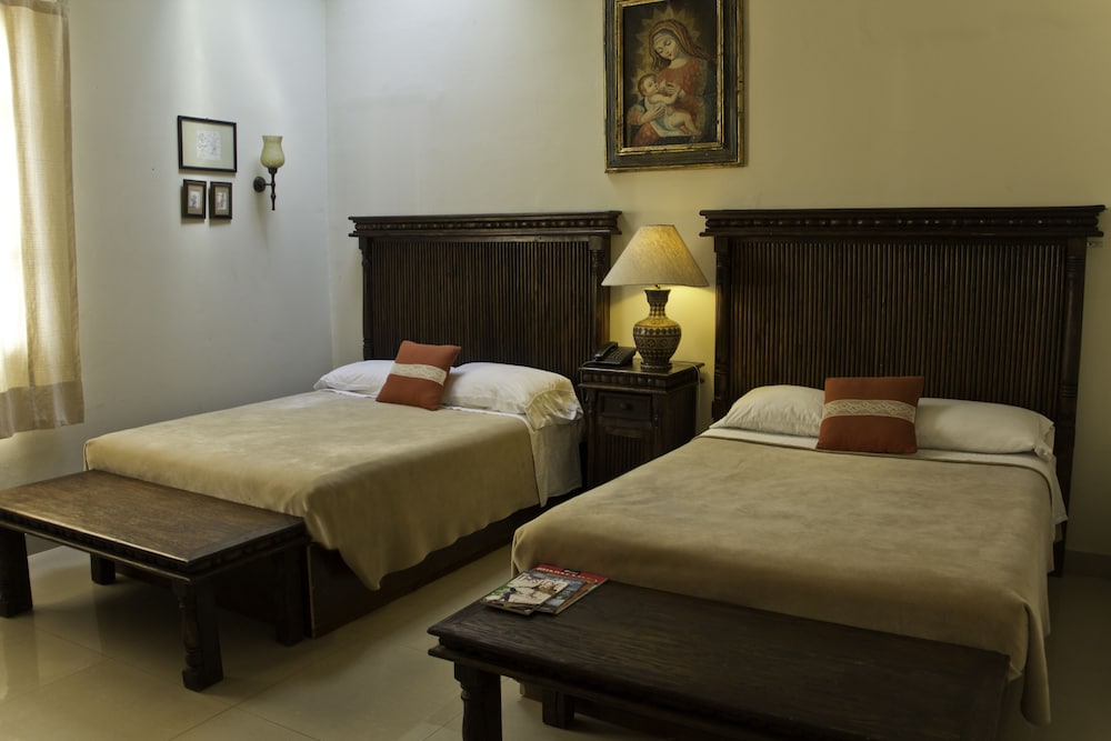 Deluxe Quadruple Room - Photo 1