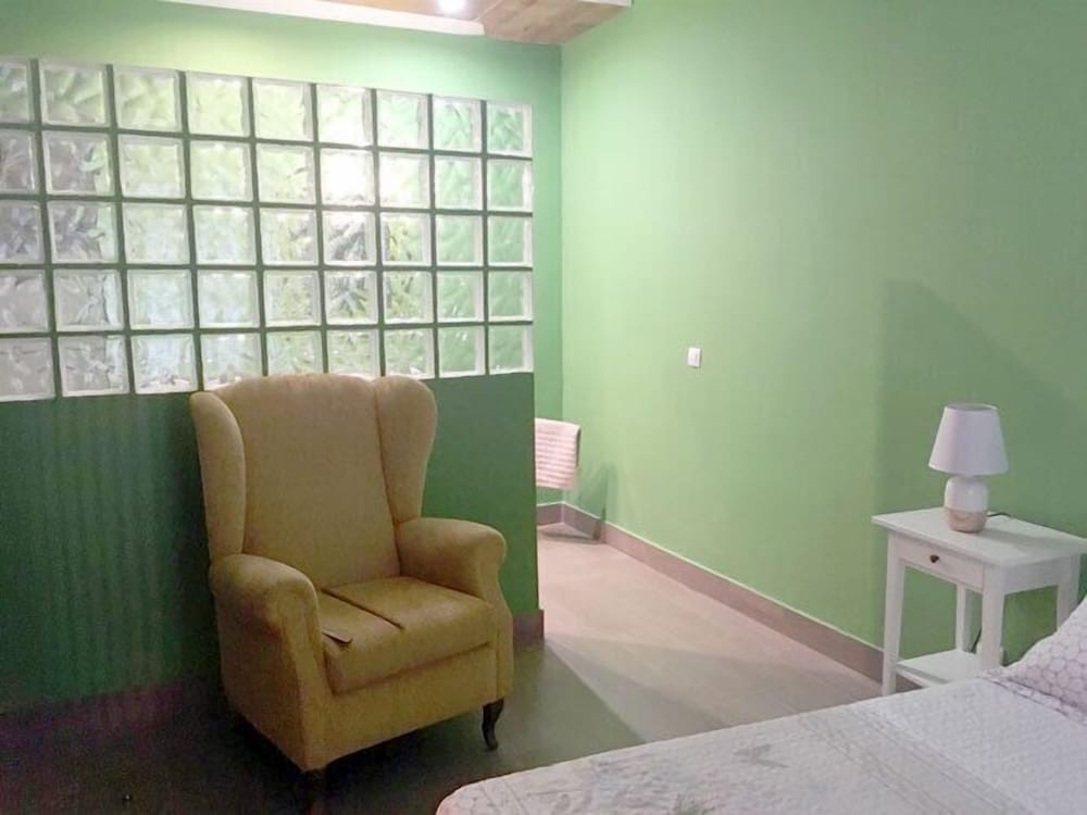 Twin Room, Private Bathroom (Hierbabuena) - Photo 2